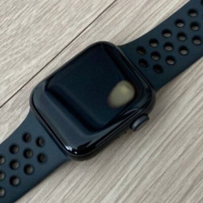 Prvé problémy Apple Watch SE. Prehriali sa a poškodili sa! Zdroj: GSMArena