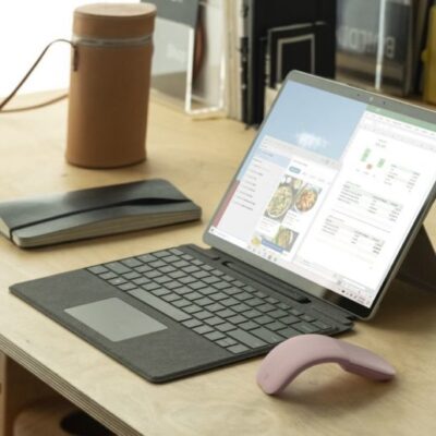 Microsoft spustil oficiálny predaj Surface Pro X tabletov